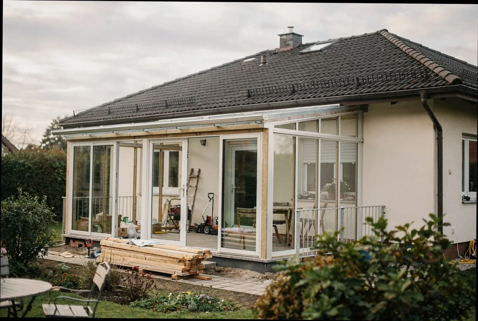 Terrasse zum Wintergarten in Hildesheim
